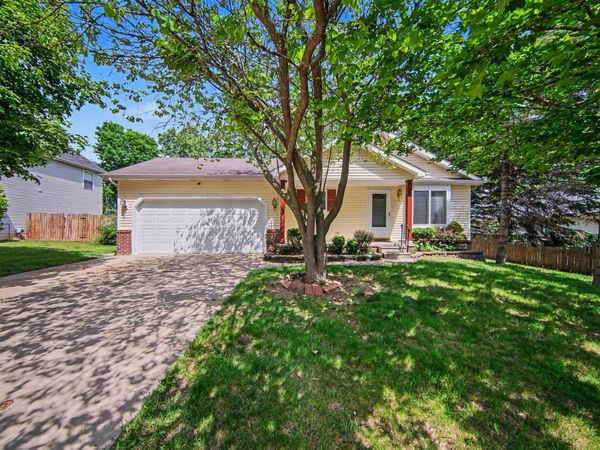 103 Ridgeview Court, Grass Lake, MI 49240