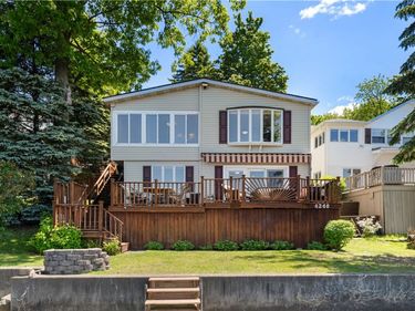 4240 E Lake Road, Livonia, NY 14487