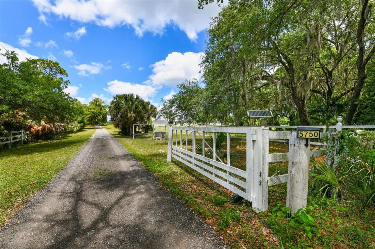 5750 Oak Hollow Lane, Oviedo, FL 32765 Photo