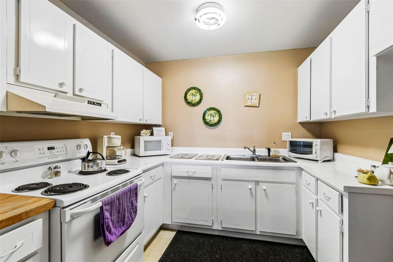 4601 Chancellor Street Ne, Unit 146, Saint Petersburg, FL 33703 Photo