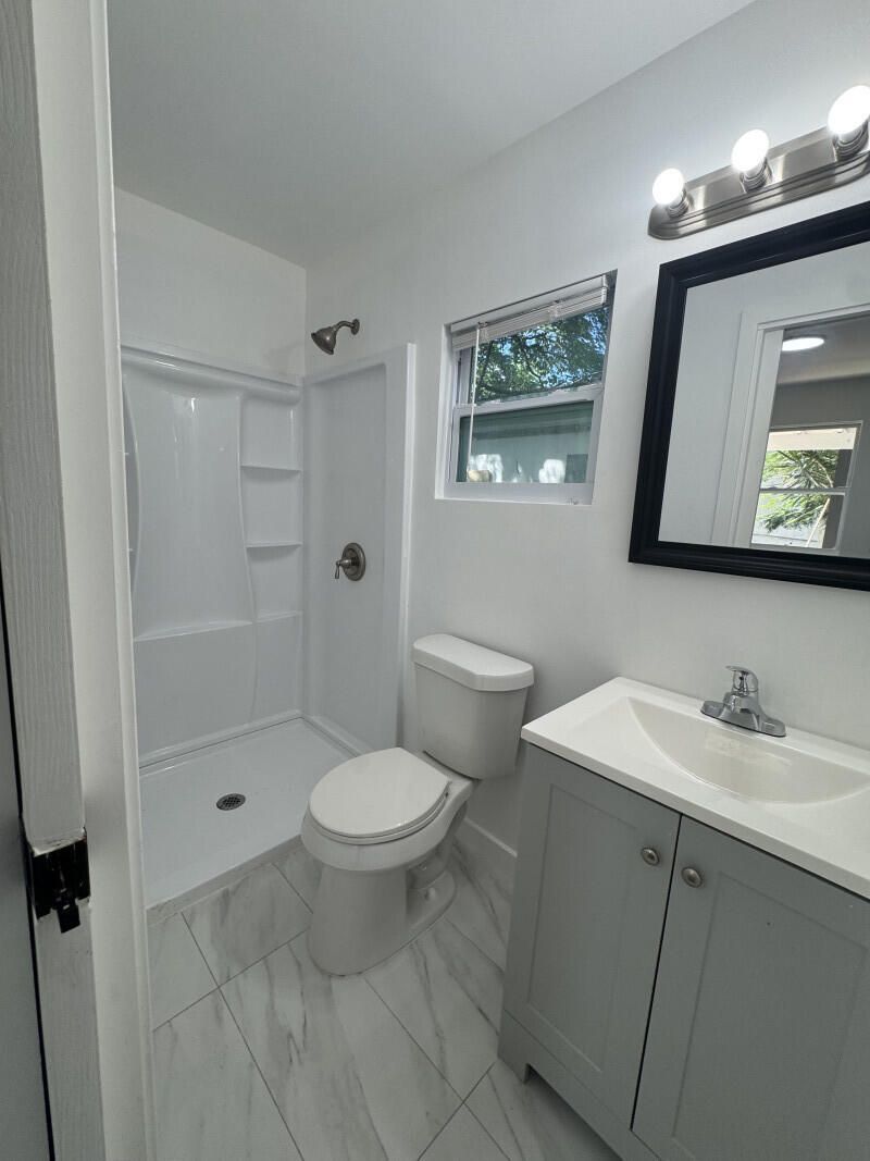 261 NW 81st Street, Unit B, Miami, FL 33150 Photo