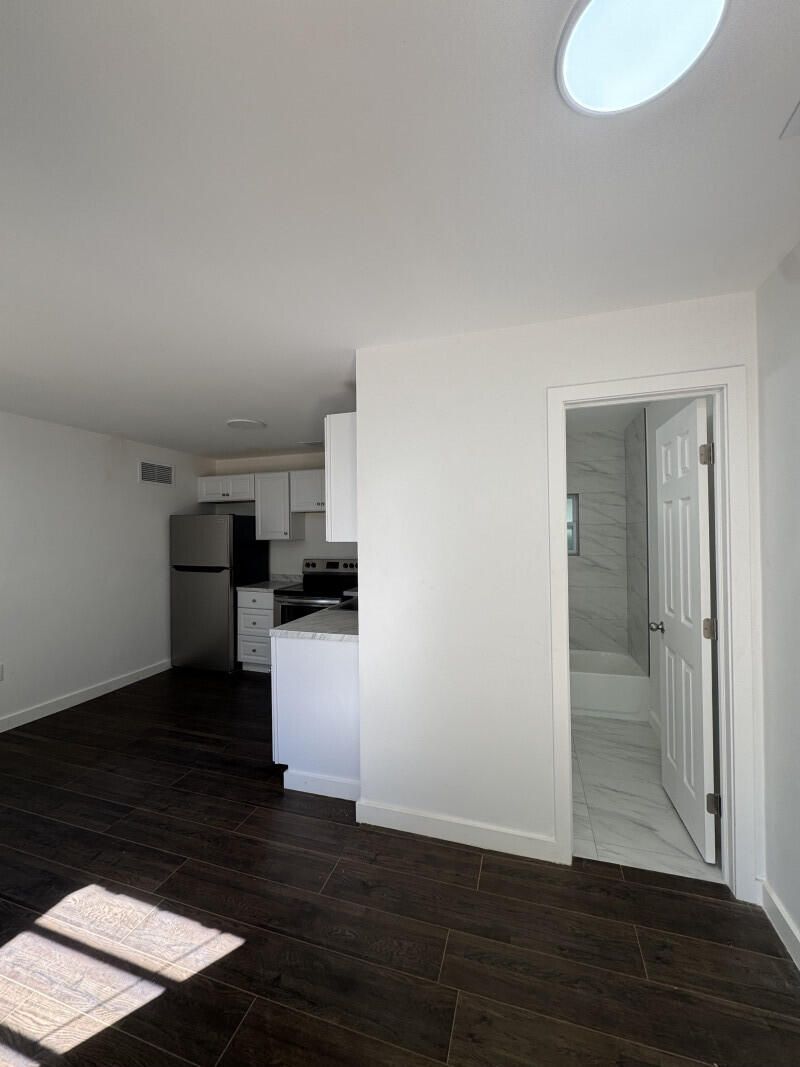 261 NW 81st Street, Unit B, Miami, FL 33150 Photo