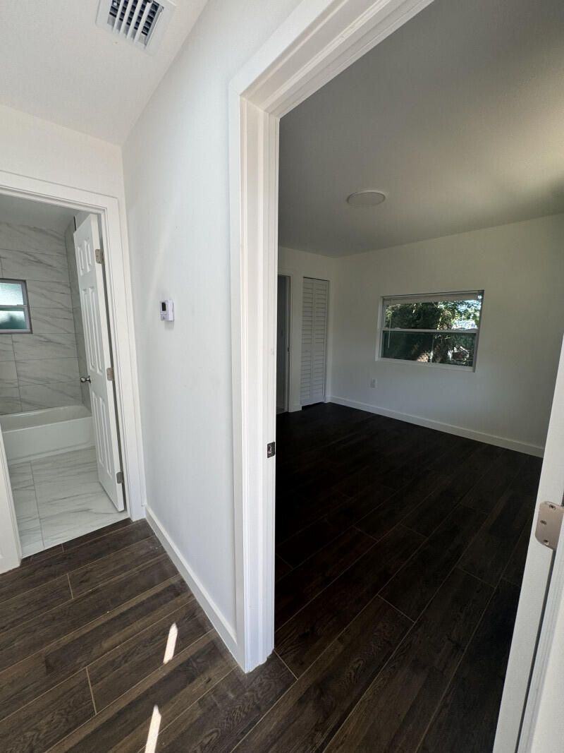 261 NW 81st Street, Unit B, Miami, FL 33150 Photo