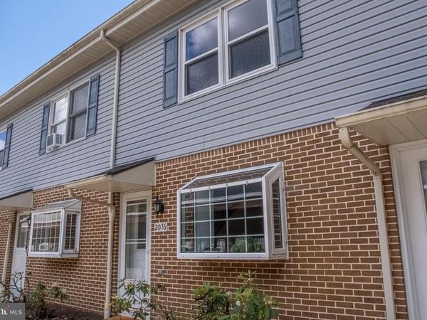 2076 MARY ELLEN LANE, STATE COLLEGE, PA 16803