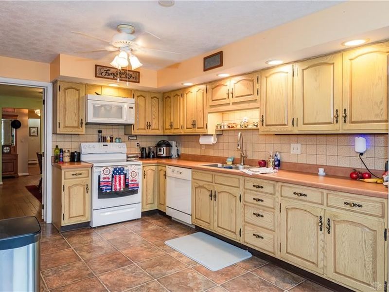 5049 W Enon Road, Fairborn, OH 45324 Photo 13