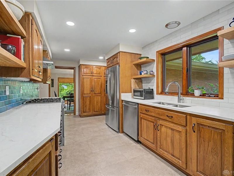 751 Laurelwood Road, Dayton, OH 45419 Photo 12