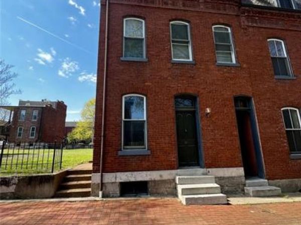 2311 S 10th Street , St Louis, MO 63104