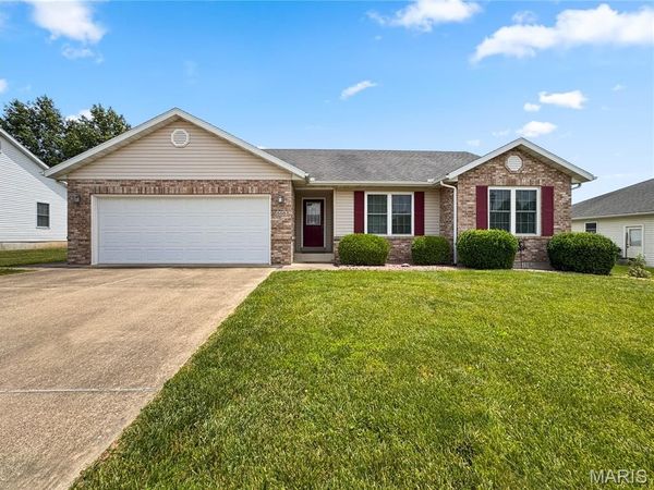 608 Katie Drive , Waterloo, IL 62298
