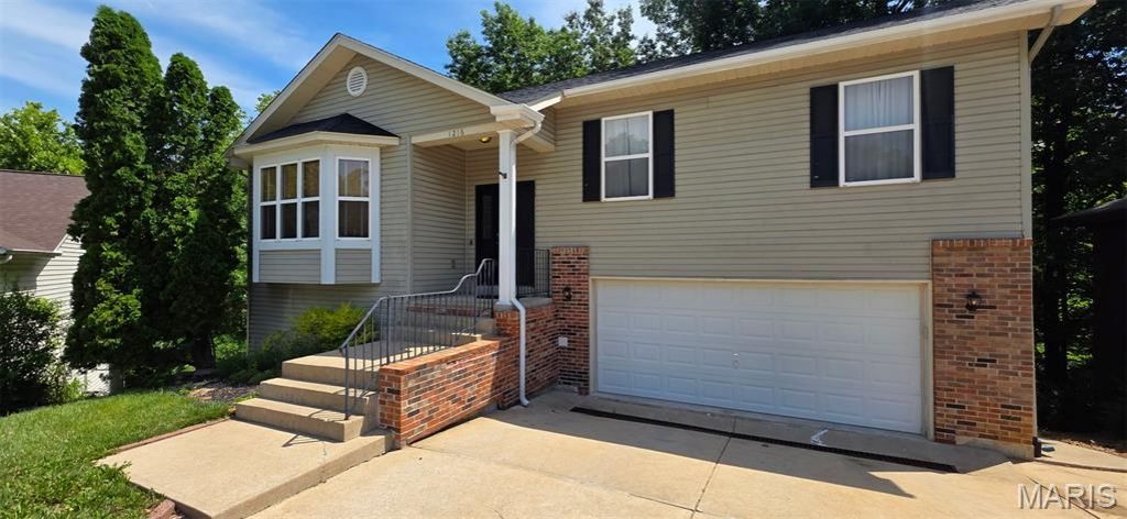 1216 Flagstone Terrace , Lake Saint Louis, MO 63367 Main Photo