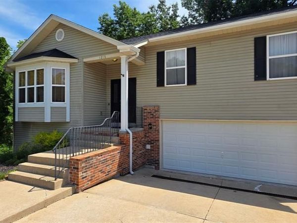 1216 Flagstone Terrace , Lake St Louis, MO 63367