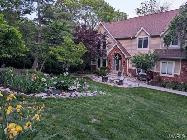 18148 Country Trails Court , Wildwood, MO 63038
