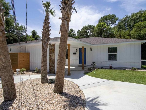 91 Faron Cir, Unit B, Gulf Breeze, FL 32561
