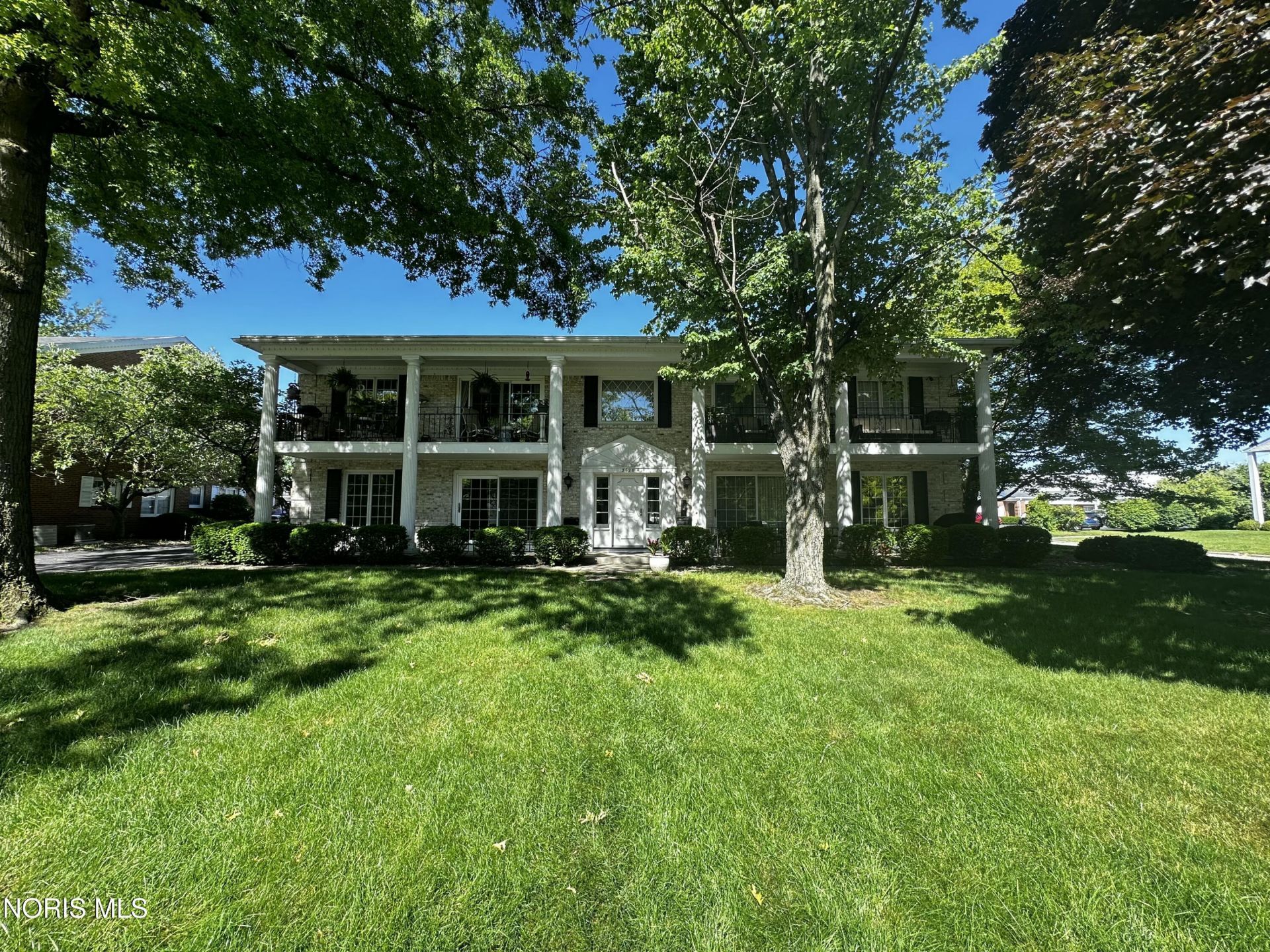2625 Amara Drive , Toledo, OH 43615 Main Photo