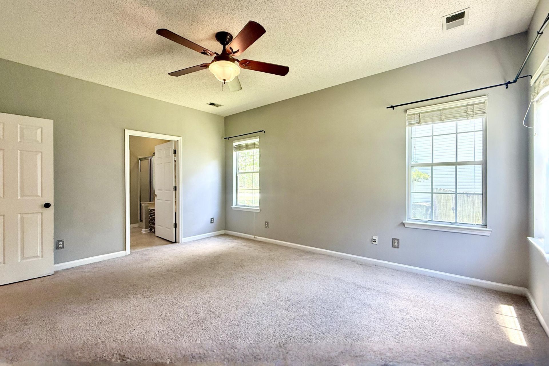102 Adthan Circle Photo 12