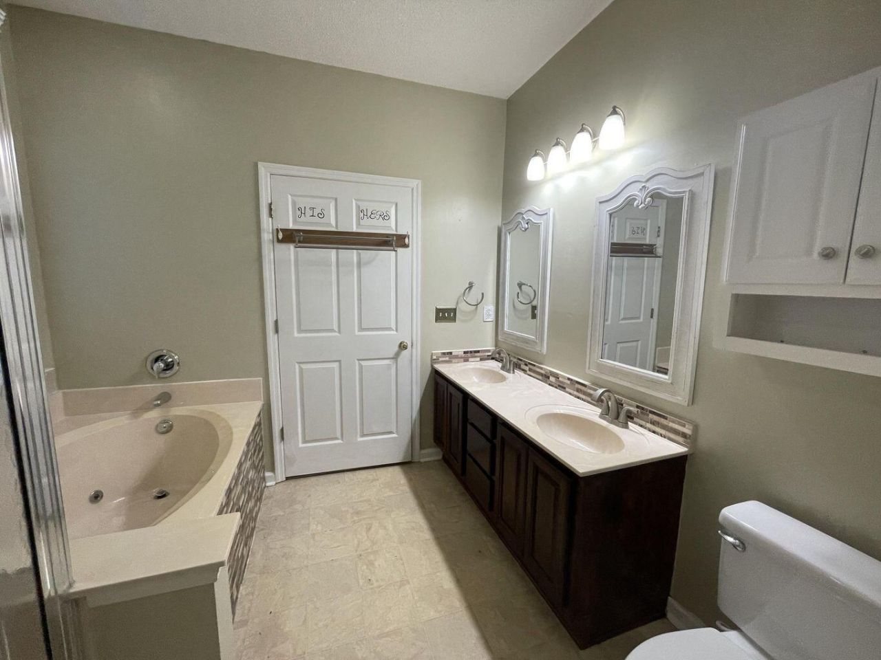 102 Adthan Circle Photo 7