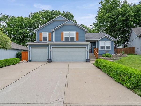 19309 E Lynchburg Place, Independence, MO 64058