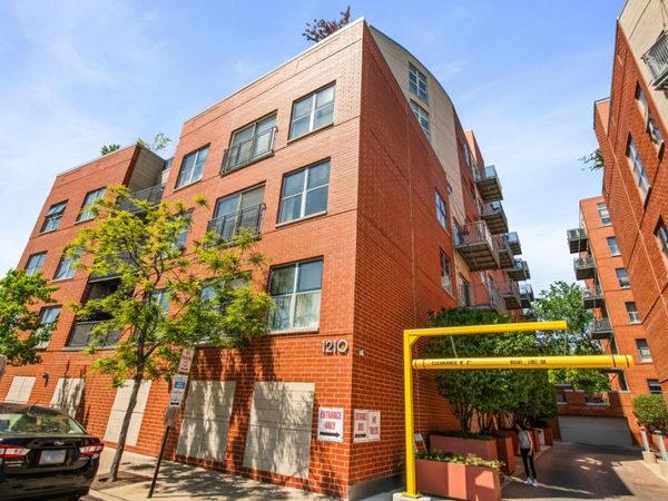 1210 Chicago Avenue , Unit 305B, Evanston, IL 60202