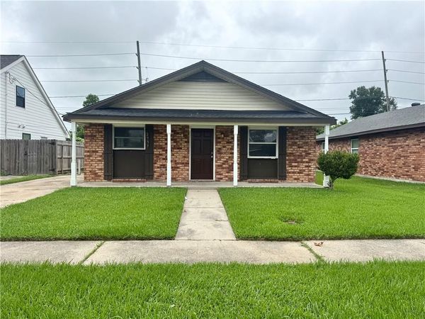 2737 YORKTOWNE Drive, LaPlace, LA 70068