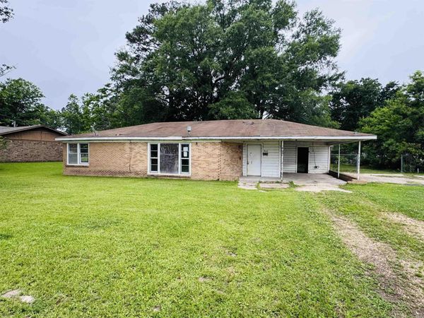 902 Mount Holly Rd , Smackover, AR 71762