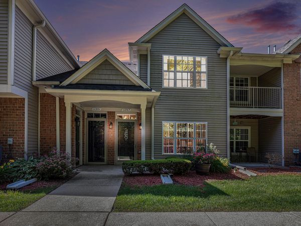 11347 N Woods Drive, Shelby Twp, MI 48317