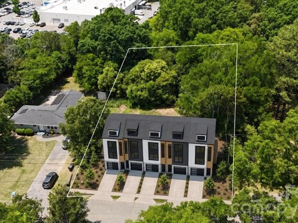 8616 Sharonbrook Drive , Charlotte, NC 28210