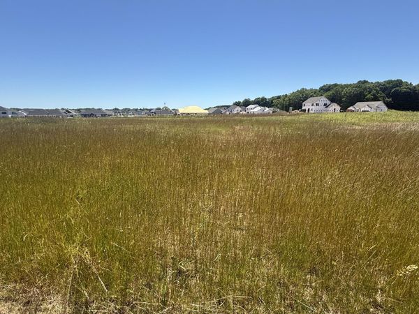 917 Pleasant Valley Rd, Grafton, WI 53024