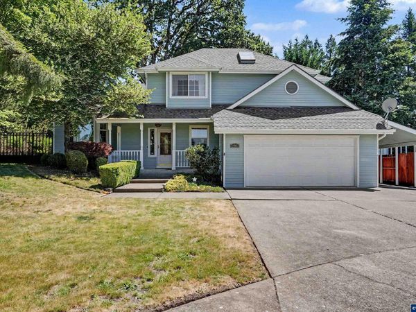 496 SE Walnut Cir, Dallas, OR 97338