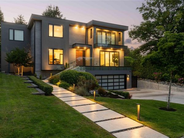 374 Sunset Ave , Oak Bay, BC V8S 4L2