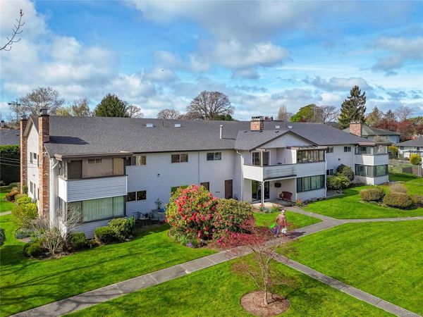 3160 Irma St, Unit #205, Victoria, BC V9A 1S8