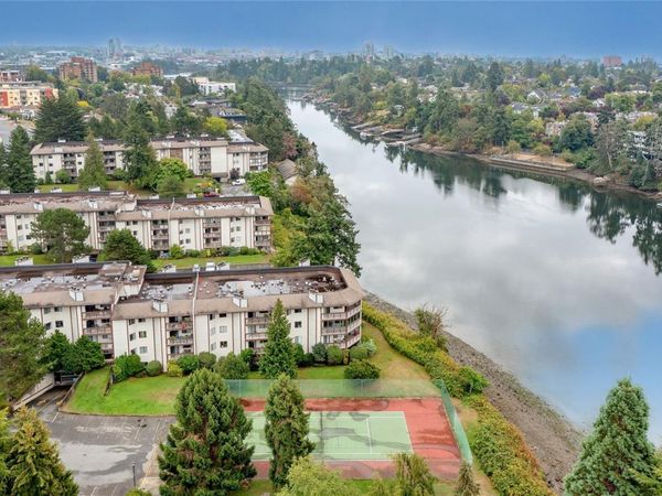 73 Gorge Rd W, Unit #310, Saanich, BC V9A 1L9