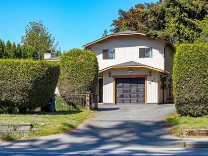 484 Goldstream Ave Langford, BC V9B 2W5