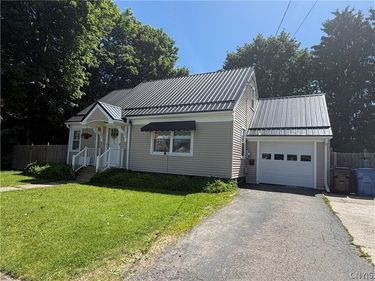 25 Yong Street , Cortland, NY 13045