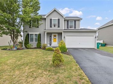 2396 Hobblebush Lane , Hamburg, NY 14085