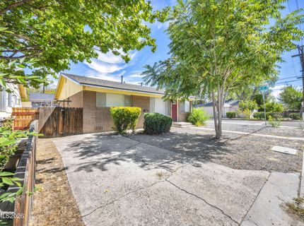 908 12th Street, Sparks, NV 89431 Photo