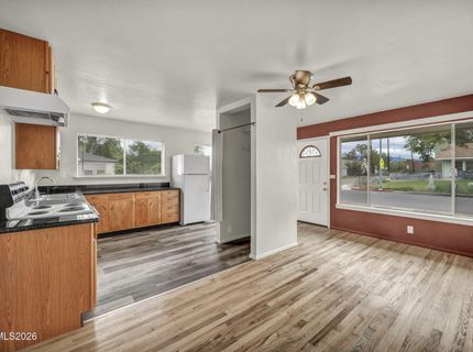 908 12th Street, Sparks, NV 89431 Photo