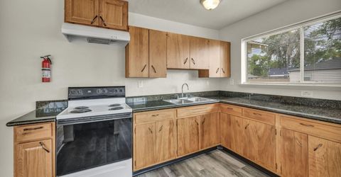 908 12th Street, Sparks, NV 89431 Photo