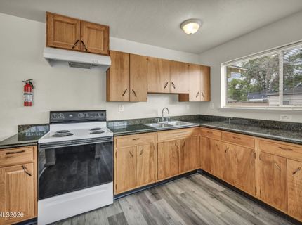 908 12th Street, Sparks, NV 89431 Photo