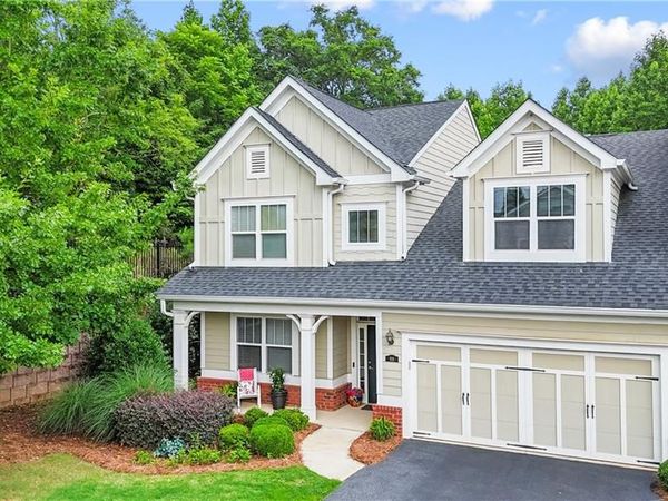 105 Olde Hickory Court , Woodstock, GA 30188