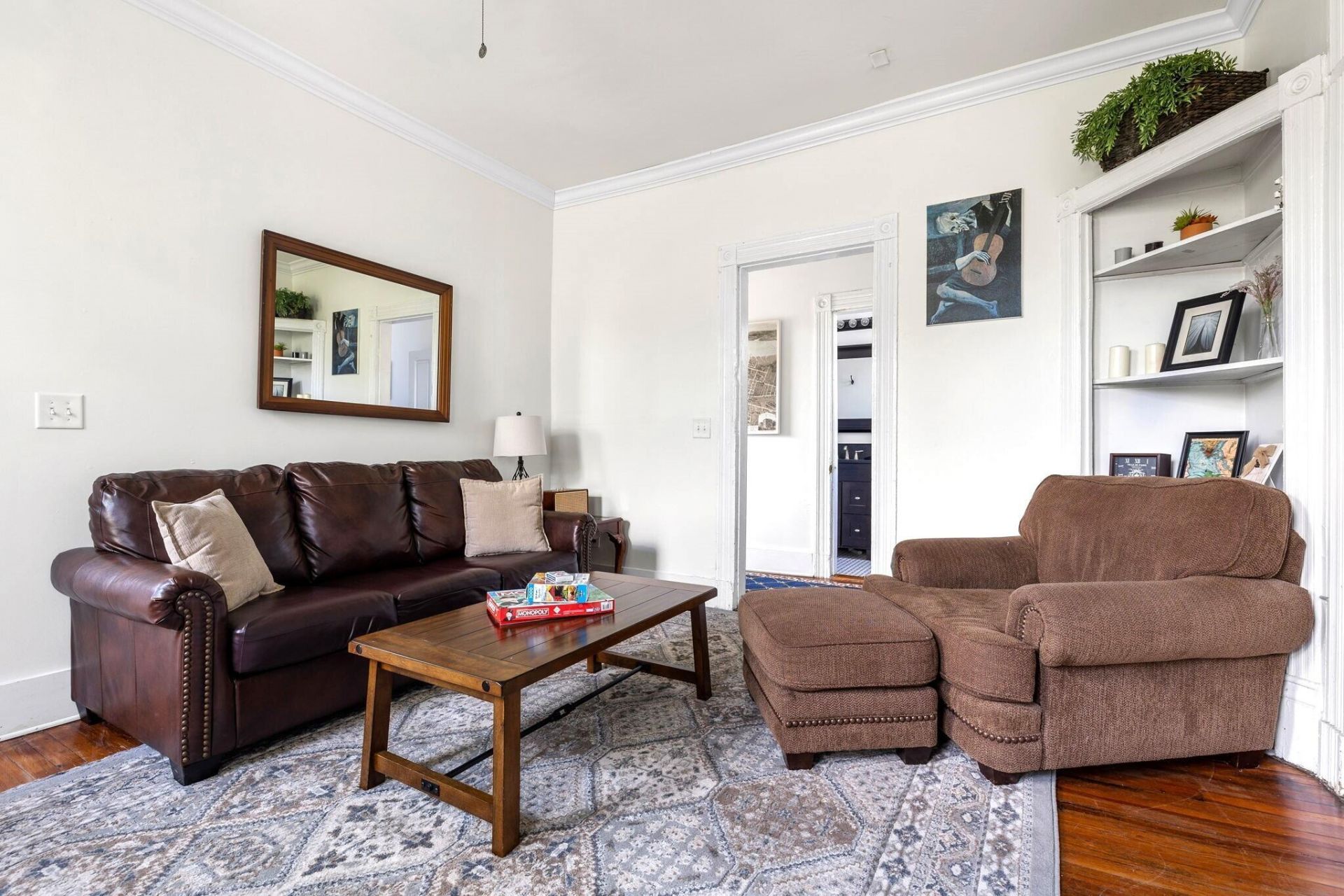 695 King Street Photo 26