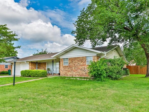 1808 College Street, Gainesville, TX 76240