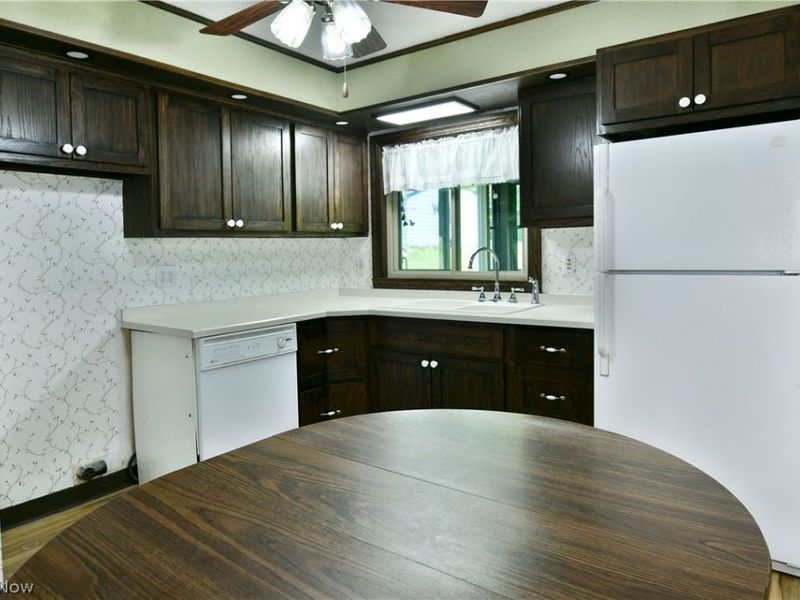 566 Greenleaf Avenue NE, Warren, OH 44484 Photo 31