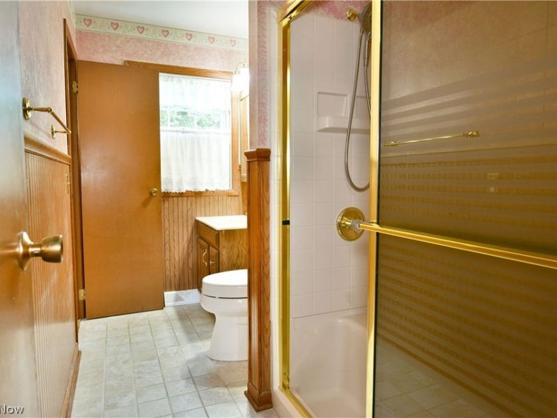 566 Greenleaf Avenue NE, Warren, OH 44484 Photo 7