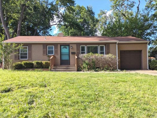 6712 W 72nd Street, Overland Park, KS 66204