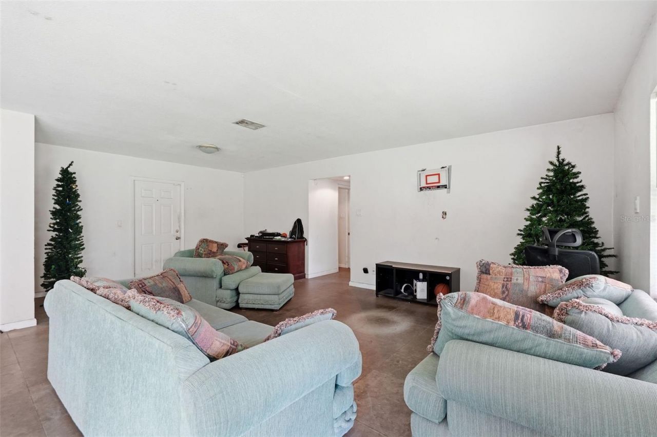 832 S Parsons Avenue , Brandon, FL 33511 Photo