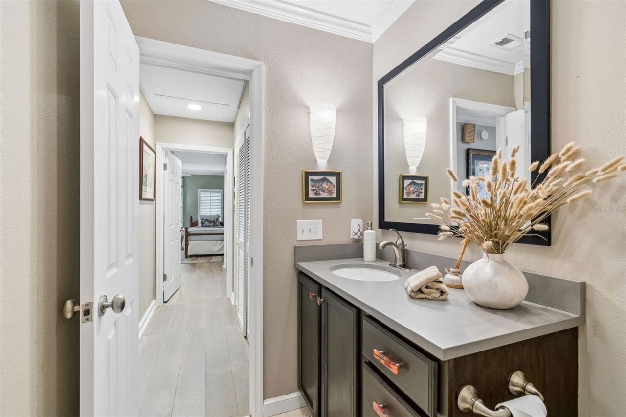 3133 Lake Ellen Drive, Tampa, FL 33618 Photo
