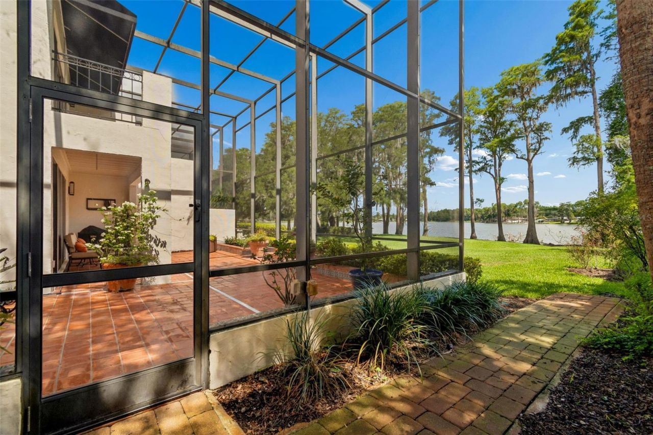 3133 Lake Ellen Drive, Tampa, FL 33618 Photo