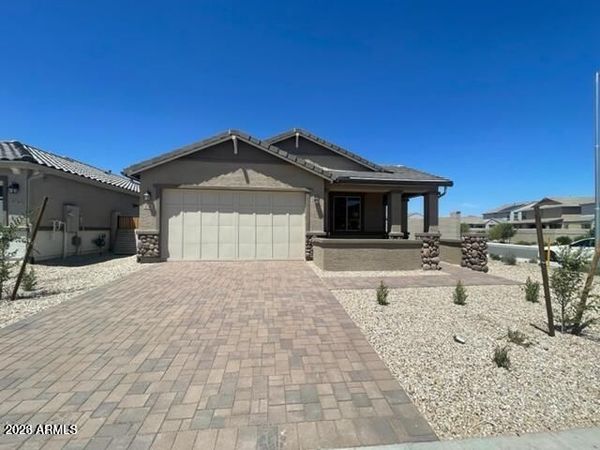 8746 W SAN JUAN Avenue, Glendale, AZ 85305