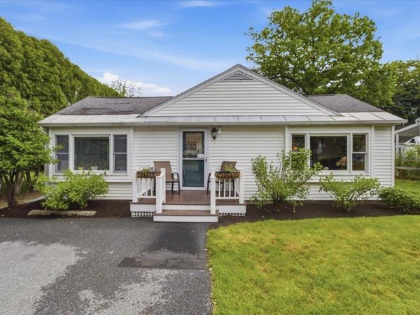 21 Pageant Street, Bennington, VT 05201