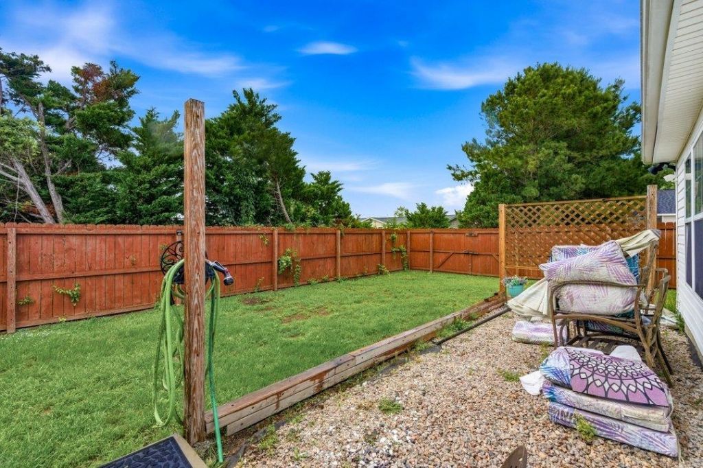 2902 Silver Leaf Circle  Photo 17