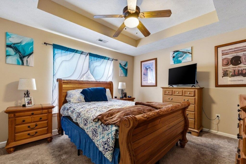 2902 Silver Leaf Circle  Photo 9